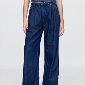 365 High Rise UltraSoft Denim Pleated Trousers size 8